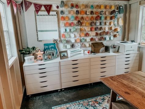 Scentsy Office Ideas, Scentsy Office, Scentsy Sample Ideas, Office Goals, Office Fun, Office Idea, Scentsy Ideas, Scentsy Business, Office Inspo