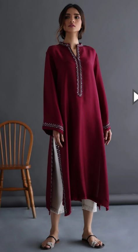 Simple Dress Casual, Latest Dress Design, Salwar Kamiz, Pakistani Fashion Casual, Pakistani Fancy Dresses, Pakistani Dresses Casual, Desi Fashion Casual, Trendy Dress Outfits, Sleeves Designs For Dresses