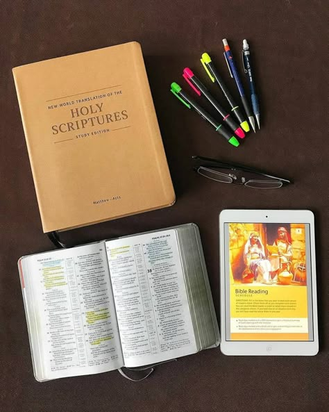 𝓐𝓵𝔀𝓪𝔂𝓼 𝓡𝓮𝓳𝓸𝓲𝓬𝓮 on Instagram: “Soon it could be a good time to implement a personal Bible reading schedule to read the Bible in a year. There are many different schedules…” Bible Study Aesthetic Jw, Jw Bible Reading Schedule, Jw Study Projects, Jw Bible Reading, Spiritual Habits, Bible Reading Schedule, Reading Schedule, Studying The Bible, Reading Bible