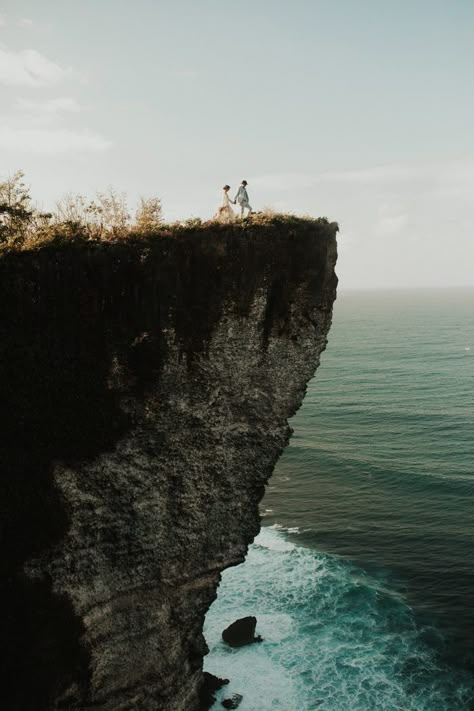 Cabin On Cliff, Cliff Jumping Aesthetic Dark, House On A Cliff By The Sea, Cliff Overlooking Ocean, Ocean Cliff Aesthetic, Cliff Reference, Cliff Aesthetic, Cliff Photography, Waterfall Cliff