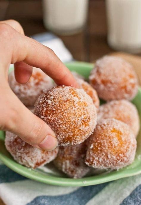 Asian Buffet, Chinese Donuts, 3 Ingredient Desserts, Chinese Buffet, Slow Cooker Times, Winter Cooking, Copykat Recipes, Dessert Ingredients, Almond Cookies