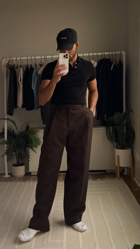 Black Shirt Brown Pants Men, Mens Wide Leg Pants Outfit, Zara Mens Fashion, Wide Leg Pants Outfit Men, Black Polo Outfit Men, Brown Pants Outfit Men, Wide Leg Pants Outfit, Minimalist Fashion Men, Pants Outfit Men