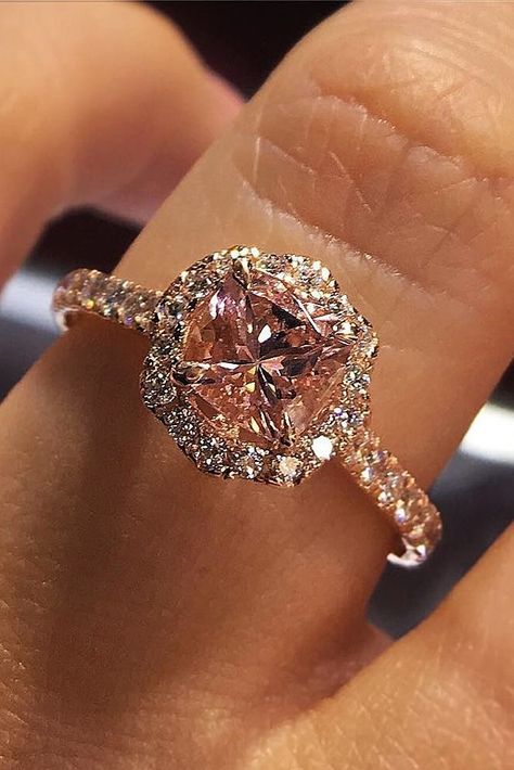 Fine Engagement Rings, Cute Engagement Rings, Tattoo Henna, Future Engagement Rings, Cushion Cut Engagement, Gorgeous Rings, Cushion Cut Engagement Ring, Wedding Rings Halo, Beautiful Wedding Rings