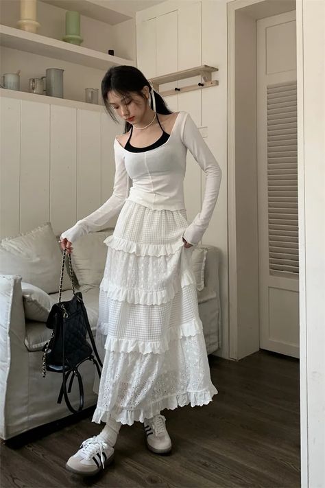 High quality White Cute Skirts for Women Summer High Waisted A-line Skirt Long Skirt Hook Flower - AliExpress Maxi Long Skirt, How To Style A Long White Skirt, Ruffle Maxi Skirt Outfit, White Boho Skirt Outfit, Outfit With Long Skirt, Maxi Skirt Outfit Aesthetic, Txt Outfits, Layered Skirt Outfit, Long Skirt Outfits Aesthetic