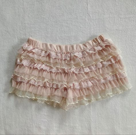 Pastel Pink Color, Ruffled Shorts, Aesthetic Dream, I'm With The Band, Ruffle Shorts, Feminine Outfit, Melanie Martinez, Dream Clothes, Fashion Killa