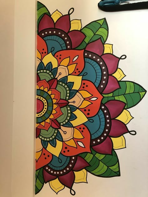 Wall Mandala Art Ideas, Mandala For Wall Painting, Mandala Drawing Wall Art, Mandala Design For Wall, Mandala Drawing Canvas, Mandala Drawing In Wall, Doodle Art For Wall Painting, Doodle Art On Wall Paint, Wall Murals Mandala