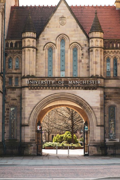 Tourism Aesthetic, Things To Do In Manchester, Football Museum, Aesthetic Buildings, Manchester Cathedral, Uk College, University In England, Manchester Travel, Academic Aesthetic