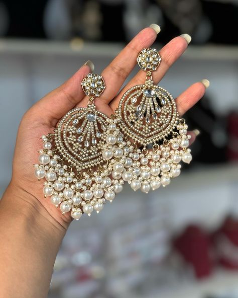 Rhea Premium Earrings ❤️❤️ Launching One of the finest collection 🤩😍 ₹599/- Free Shipping in India Limited Stock Length - 11 cms Large Pearl Earrings, Indian Wedding Jewelry Sets, Indian Accessories, Antique Silver Jewelry, Fake Jewelry, Jewel Wedding, Fancy Jewellery Designs, Indian Jewellery Design Earrings, Fancy Earrings