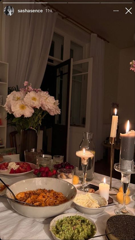 Home Cooked Date Night Dinner, Birthday Dinner For Girlfriend, Date Night Dinner Table Setting, Steak Table Setting, Romantic Dinner At Home Aesthetic, Dinner Date Table Set Up, Steak Date Night Dinner Aesthetic, Private Date Aesthetic, Home Dinner Date Aesthetic