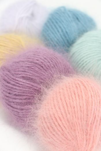 Crochet Step By Step, Mohair Yarn, Crochet Stitch, Pretty Pastel, Soft Yarn, Knitting Stitches, Pastel Aesthetic, How To Crochet, Yarn Crafts