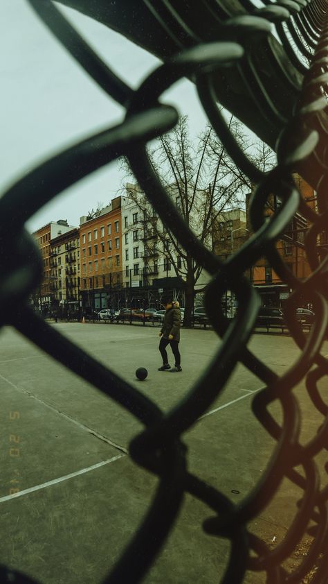 Photojournalism Photography Ideas, Gritty Urban Aesthetic, Nyc Urban Photography, Soft Urban Aesthetic, Industrial Landscape Photography, Foreground Middleground Background Photography, Urban Film Photography, Banality Photography, Street Photography Of People