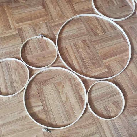 Diy Circle Trellis, Hoop Trellis, Make A Trellis, Circle Trellis, Pothos Plants, Decorative Trellis, Indoor Trellis, Wall Trellis, Plant Trellis