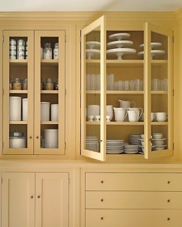 Yellow Kitchen Love | Content in a Cottage Yellow Cupboards, Yellow Kitchen Cabinets, Crockery Cabinet, Yellow Cabinets, Farmhouse Kitchen Cabinets, Kitchen Cabinets Decor, Kitchen Cabinet Organization, Yellow Kitchen, Trendy Kitchen