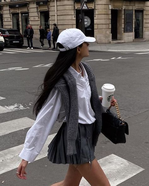 Tennis Skirt Outfit, Japan Outfit, Skandinavian Fashion, Chique Outfits, Elegante Casual, Paris Outfits, Looks Street Style, 가을 패션, Business Casual Outfits