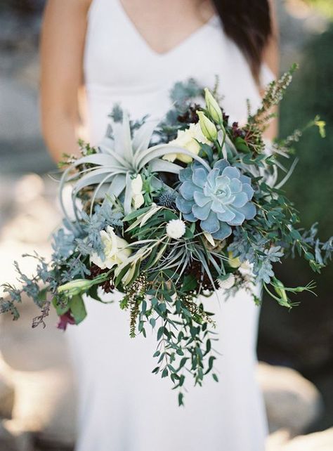 airplants greenery wedding bouquet / http://www.himisspuff.com/air-plants-wedding-ideas/5/ Air Plants Wedding, Winter Wedding Color Palette, Modern Wedding Bouquets, Hydrangea Bouquet Wedding, Greenery Wedding Bouquet, Succulent Bouquet Wedding, Cascading Wedding Bouquets, Winter Wedding Bouquet, Succulent Bouquet