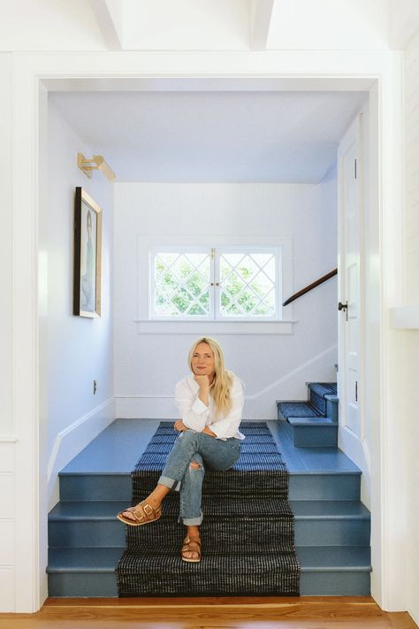 Having trouble figuring out whether you should put in a runner on your stairs or in a hallway?! Emily picked out the perfect blue textured carpet runner for her stairwell next to her entryway! Head on over to the blog to see her process of designing and matching this carpet runner to her welcoming home entryway! Everything I Learned About Stair Carpet Runners And What We Ended Up Installing (Including What It Cost) - Emily Henderson Stairs With Carpet, Stair Runner Ideas, Carpet Stair Runner, Sisal Stair Runner, Stair Rug Runner, Staircase Runner, Stair Carpet, Tile Stairs, Painted Stairs