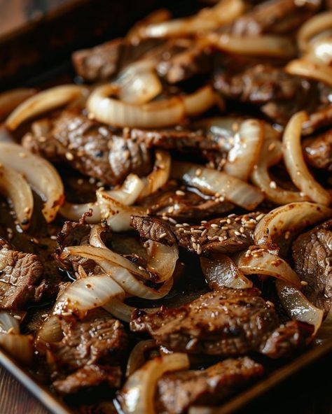 I am a lazy cook, so when I saw this recipe, I knew I had to try it. It's delicious! Steak And Onions, Corn Beef, Beef Steak Recipes, Homemade Chinese, Bulgogi Beef, Beef Casserole Recipes, Sheet Pan Meals, Where's The Beef, Recipes Meat