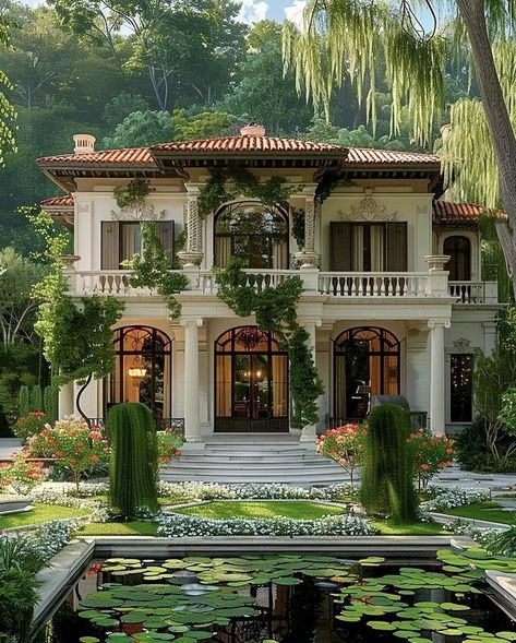 Italian Country House Exterior, Italian Style House Exterior, House Exterior Italian, Italian Style Home Exterior, Roman Style House, Italy House Italian Villa, Italian Architecture Homes, Italian Houses Exterior, Italian Homes Exterior