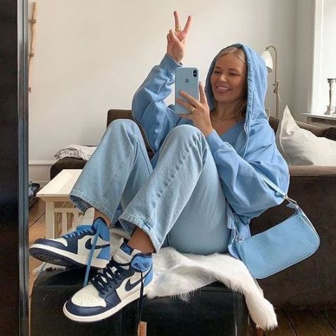 25 Jordan 1 Outfit Ideas - Read This First Outfits With Jordan 1s, Jordan Outfits Womens, Barbara Kristoffersen, Shoes Grunge, Jordan 11 Outfit Women, Jordan 1 Outfit, Jordan Outfit, Mode Tips, Jordan Outfits