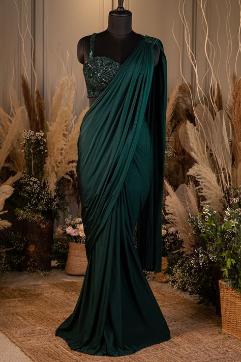 Dark Green Wedding Saree, Forest Green Saree, Olive Saree, Saree Style Gown, Emerald Green Saree, Matric Ball Dresses, Pre Draped Saree, Green Sarees, Kerala Saree Blouse Designs