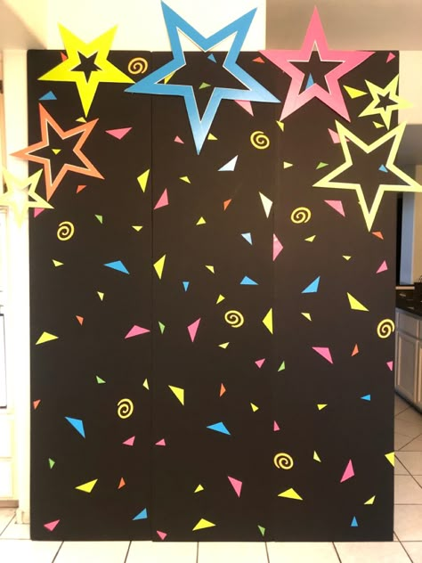 80s Photo Booth Backdrop, 80s 90s Decorations, Musical Decorations Ideas Party, Decades Day Decorations, 80s Theme Prom Party, Decades Hoco Theme, 80s Backdrop Diy, 80s Theme Dance Decorations, Diy 90s Backdrop