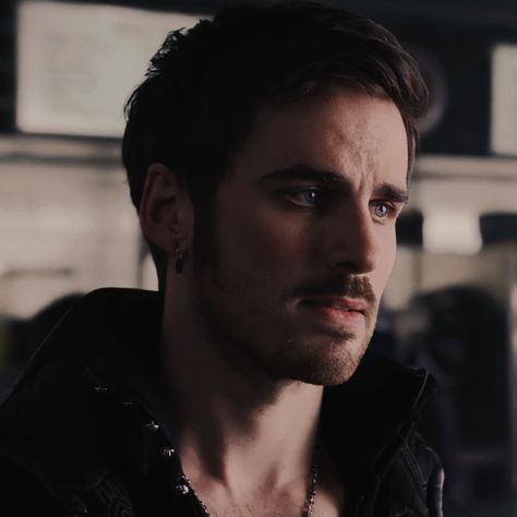 Ouat Hook Aesthetic, Ouat Killian Jones, Once Upon A Time Killian Jones, Hook From Once Upon A Time, Once Upon A Time Captain Hook, Killian Jones Icons, Captain Hook Once Upon A Time, Killian Jones Aesthetic, Captain Hook Aesthetic