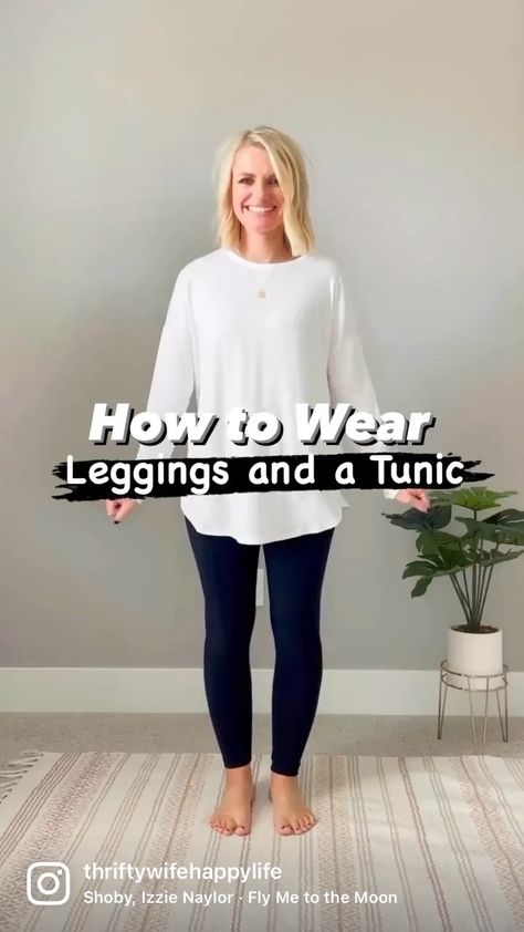 Long Sleeve Tunic Tops, Leggings With Tunics Outfit, Style Tunic Outfit, Leggings And T Shirt Outfit, Tunic Shirt Outfit, Long Tunic Outfit, Tunic Outfit Winter, White Tunic Outfit, Legging Tshirt Outfit