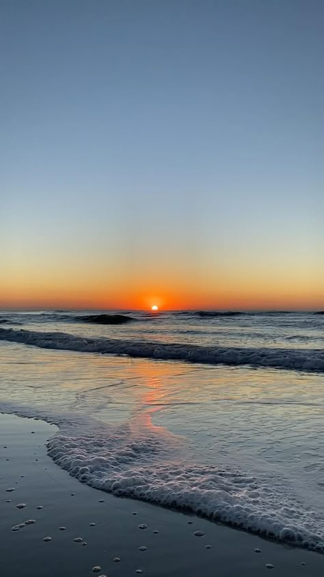 Beach sunrise [Video] | Sunrise photography, Sunrise beach, Beach scenery Beach Sunrise, Sunset Lover, Sunrise Beach, Pretty Sky, Sunset Pictures, Sunrise Photography, Beach Vibe, Fantasy Landscape, Scenery Wallpaper