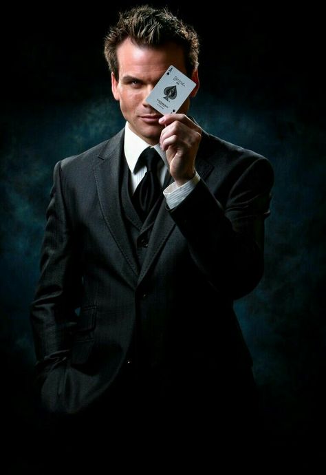 Portrait Photo Original, Northwestern Mutual, Mohegan Sun, Vampire Masquerade, Boris Becker, Card Magic, Fortune 500, Magic Castle, Creative Portrait Photography