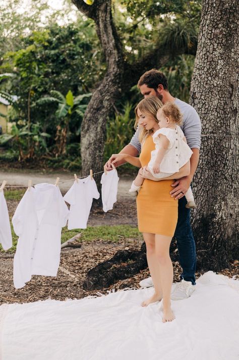 Clothes Line Baby Announcement, Clothes Line Pregnancy Announcement, Clothesline Pregnancy Announcement, November Gender Reveal Ideas, Clothes Line Photoshoot, November Gender Reveal, Pregnancy Announcement 4, Photo Clothesline, Second Pregnancy Announcements