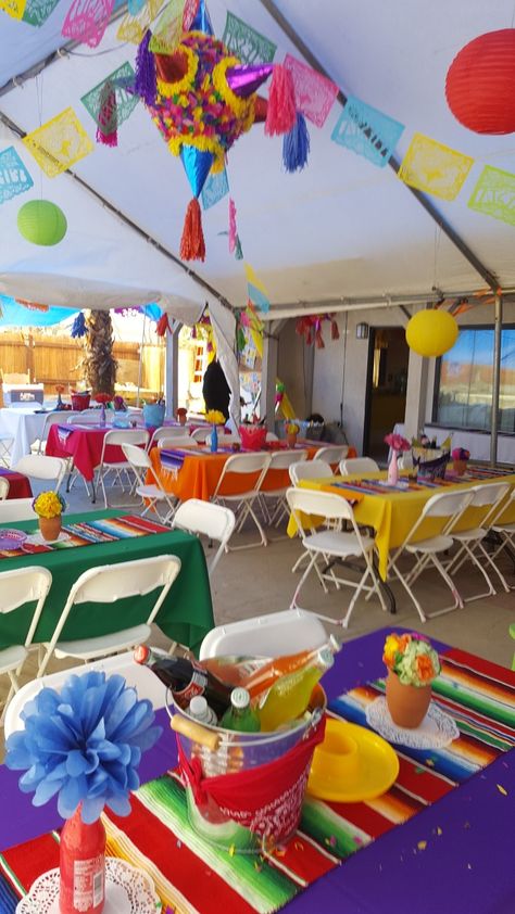 Fiesta Taco Party, 1st Birthday Mexican Theme Fiesta Party, Fiesta Themed Table Decorations, Mexican Theme Bautizo Fiesta Party, Loteria Party Ideas Decoration Mexican Fiesta, Mexican Style Party Ideas, Taco Fiesta Party Decorations, Mexican Theme 3rd Birthday Party, Threesta Birthday Party Decorations