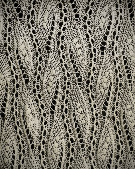 Knitted Lace from Estonia.On display in a museum in the US. Most displayed are delicate shawls that feature the nupp, a small knot of yarn that can’t be made by machine ensuring the pieces are hand made.  No pattern available on this one but it would be wonderful to be able to recreate. Lace Knitting Stitches, Gilet Crochet, Knitting Lace, Mode Crochet, Knitted Lace, Lace Knitting Patterns, Knit Stitches, Knit Lace, Knit Stitch Patterns