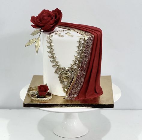 Devojacko Vece, Dholki Cake, Saree Cake, Henna Cake Designs, Cake Design 2023, Henna Cake, Indian Wedding Cake, Edible Party Favors, Bridal Cake