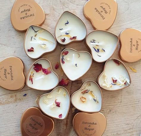 Wedding Gift Idea For Guests, Present For Guests Wedding, Hens Present Gift Ideas, Wedding Favors For Guests Uk, Thanks Wedding Gifts, Guests Gifts Ideas, Gift Ideas For Guests At Wedding, Wedding Guest Present Ideas, Presents For Guests Wedding