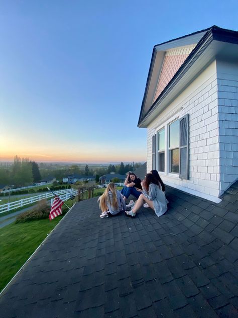 sunset, blue sky, beautiful, teenage dream, summer time, friends, saturday night, roof, pic inspo, aesthetic, wallpaper, pnw Roof Picture Ideas, Rooftop Stargazing Aesthetic, Hanging Out On Roof, Roof Sleepover, Summer Nights Aesthetic Friends, Sitting On Roof Aesthetic, American Lifestyle Aesthetic, On Roof Aesthetic, Roof Hangout