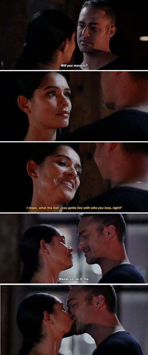 Chicago Fire Stellaride, Oc Couples, Kelly Severide, Taylor Kinney Chicago Fire, Fire Fans, Tv Show Couples, Jay Halstead, Chi Town, Chicago Family