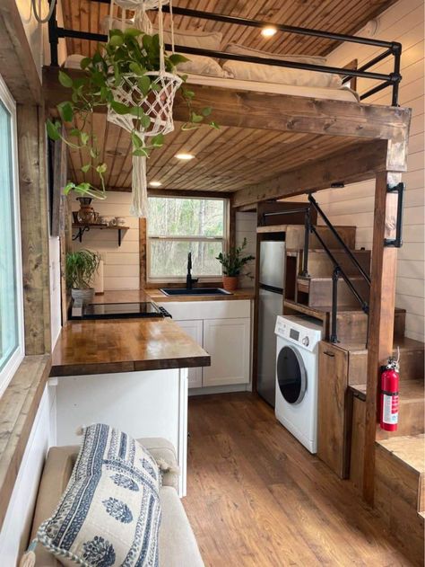 Custom built and made to last generations, and comes with quite a few outstanding features this 24’ tiny house on wheels is worth it. Gutter Screens, Tiny House Luxury, Small Tiny House, Tiny House Interior Design, Shed To Tiny House, Tiny House Layout, Tiny House Loft, House Loft, Building A Tiny House