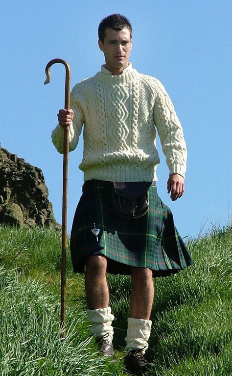 Irish Kilt, Scotland Men, Guys In Skirts, Scottish Man, Irish Fashion, Kilt Outfits, Tartan Men, Men In Skirts, Scottish Fashion