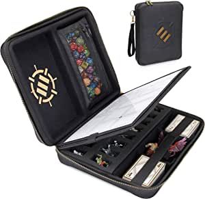 For the player or GM-on-the-go! This zippered folio is perfect for those players and even GM's who travel to their games. With a clear pocket for your character sheet(s), dice pouch and integrated dice tray, a place for all of your favorite mini's and card decks or writing utensils. Durable hard shell and water resistant to boot! Dnd Binder, Character Organizer, Dnd Props, Dnd Dm, Travel Binder, Binder Storage, Pencil Accessories, Dnd Gifts, Sheet Storage