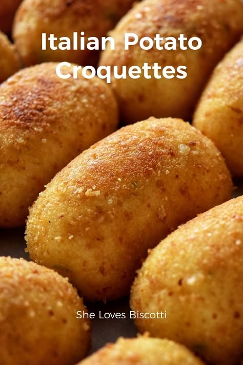 Italian Potato Croquettes - Italy's most popular street food! #Potatocroquettes Best Italian Appetizers, Potato Croquette Recipe, Colombian Cuisine, Italian Potatoes, Italian Street Food, Croquettes Recipe, Potato Croquettes, Potato Recipes Side Dishes, Italian Appetizers