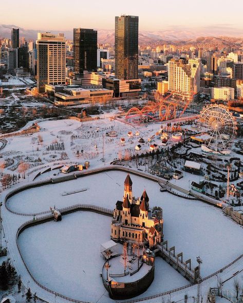 Korea Country, Rooftop View, World Cities, Seoul South Korea, City Aesthetic, Mongolia, Aesthetic Backgrounds, International Travel, London Uk