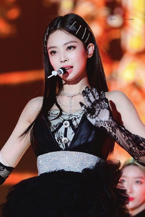 Jennie😍 #Solo Black Widow Costume, Jennie Solo, Performance Hairstyles, Kpop Hair, Solo Photo, Classy Photography, Brunette Girl, Blackpink Fashion, Stage Outfits