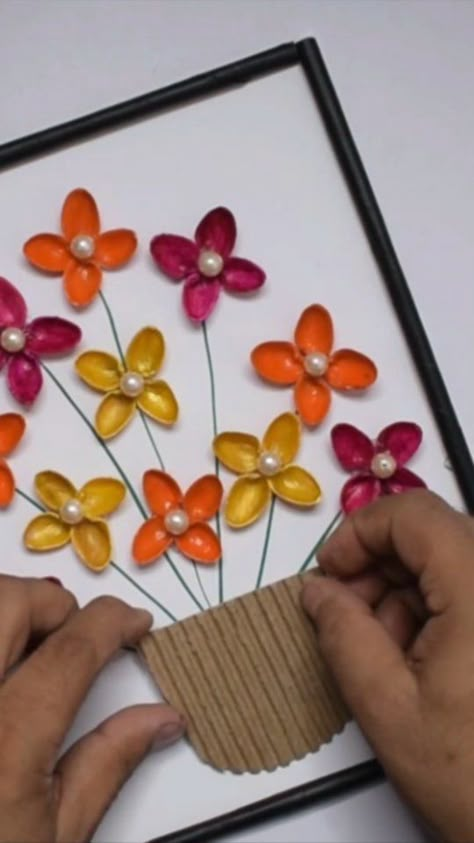 craft_engineer on Instagram: Amazing wall hanging craft Idea Follow @craft_engineer #reels #reelsviral #reeltoreel #reelsinsta #reelkarofeelkaro #reelitfeelit❤️❤️… Art And Craft For School Decoration, Cute Wall Hanging, Pista Shell Crafts Ideas On Wall, Simple Art And Craft Ideas, Pista Shell Crafts Ideas, Pistachio Shell Crafts, Best Out Of Waste Ideas, Pista Shell Crafts, Flower Vase Crafts