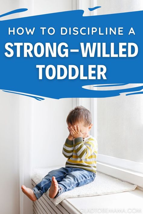 As your child ages, you may find that they often test the boundaries. This new phase of toddlerhood leaves many parents wondering how to discipline a strong-willed toddler. In this article, you'll find the best tips for how to discipline a 1-year-old toddler. Even though these tips are aimed at 1-year-olds, these are great suggestions for disciplining toddlers of any age. | Motherhood | How to Discipline Toddlers | Parenting Tips | Toddler Care Tips | Disciplining Toddlers | Mom Tips How To Discipline A Toddler, Toddler Parenting Tips, Disciplining Toddlers, Discipline Toddler, Discipline For Toddlers, Positive Parenting Toddlers, Child Discipline, Child Behavior, Toddler Parenting