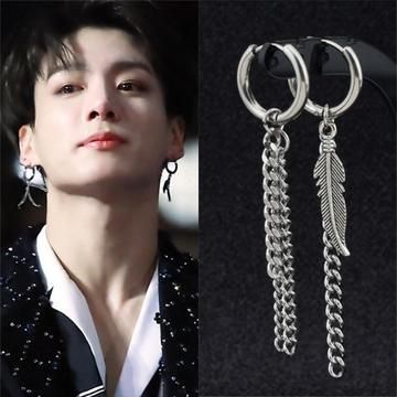 Jungkook Earrings, Bts Earrings, Kpop Earrings, Gold Heart Studs, Grunge Jewelry, Ear Rings, Girly Jewelry, Heart Earrings Studs, Dainty Earrings