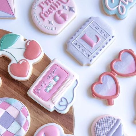 Disco Themed Cookies, Disco Ball Sugar Cookies, Pink Disco Ball Cookies, Disco Sugar Cookies, Disco Ball Cookies, Disco Biscuits, Cookie Gram, Music Cookies, Taylor Swift Birthday