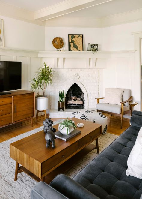 Mid Century Living Room, Mid Century Modern Living, Contemporary Cottage, Mid Century Modern Interiors, Mid Century Modern Living Room, Mid Century Modern Decor, Living Room Inspo, A Living Room, West Elm