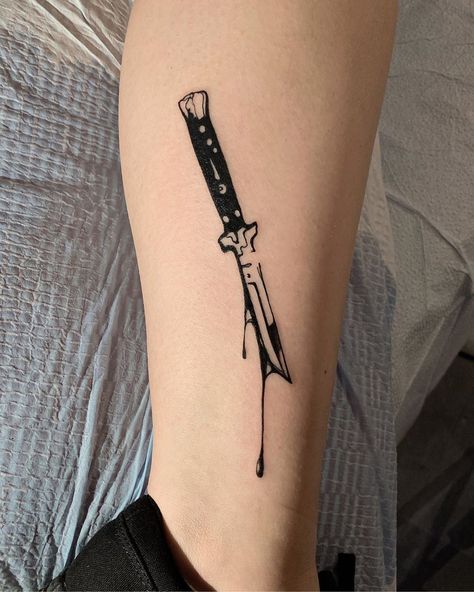 Knife Tattoo Placement, Knife Through Skin Tattoo, Angel Wings Tattoo For Women, Kitchen Knife Tattoo, Wings Tattoo For Women, Simple Dark Tattoos, Switchblade Tattoo, Knife Tattoo Ideas, Feminine Neck Tattoos