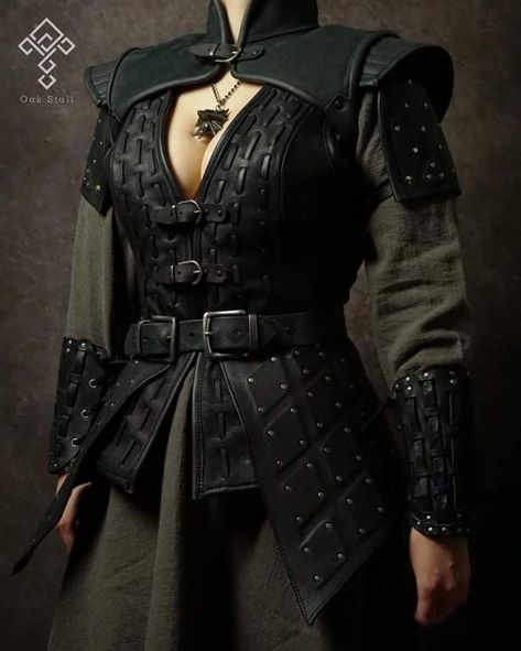 Female Leather Armor, Studded Leather Armor, Dress Armor, Medieval Outfit, Viking Armor, Warrior Outfit, Fair Outfits, Female Armor, Larp Costume