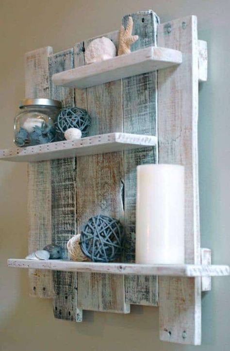 Cottage Bathroom Inspiration, Beach Cottage Bathroom, Mermaid Bathroom Decor, Pallet Wall Shelves, Nautical Bathroom Decor, Beach Bathroom Decor, Cottage Bathroom, Nautical Bathrooms, Bad Inspiration